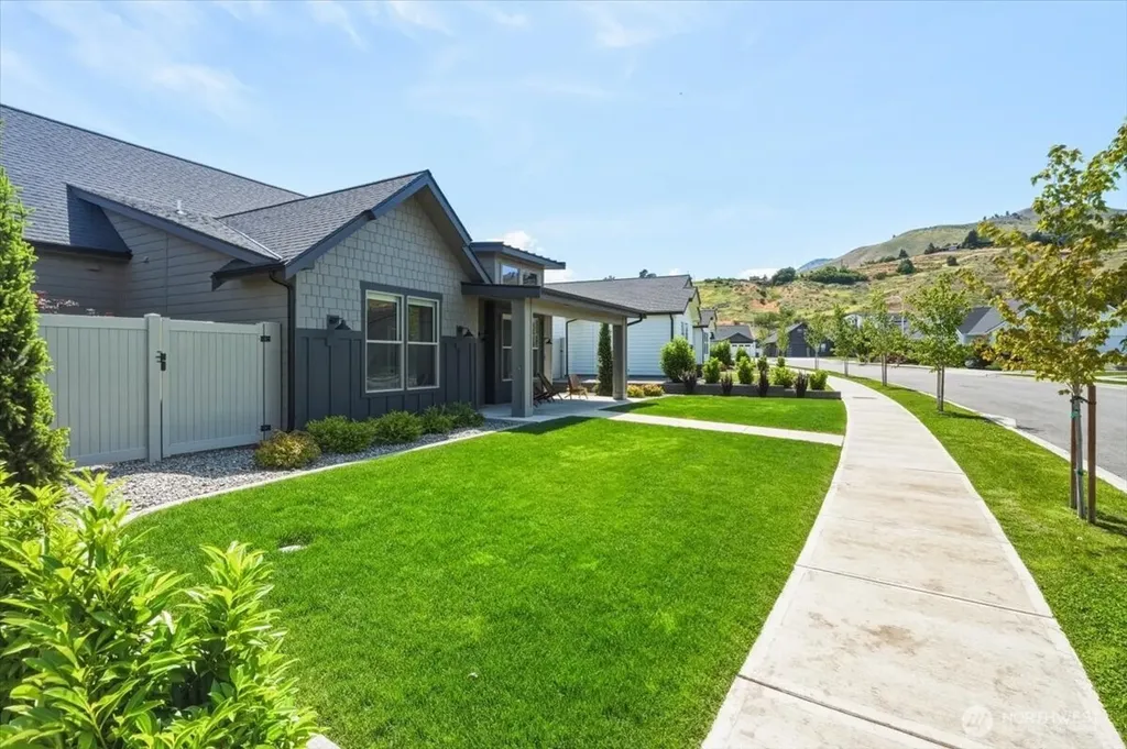 913 Racine Springs Drive Wenatchee WA 98801