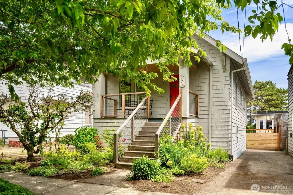 906 19th Avenue Seattle WA 98122
