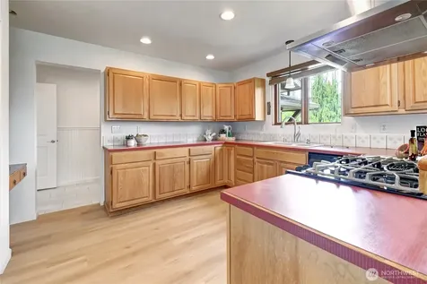 9315 36th Avenue SE Everett WA 98208