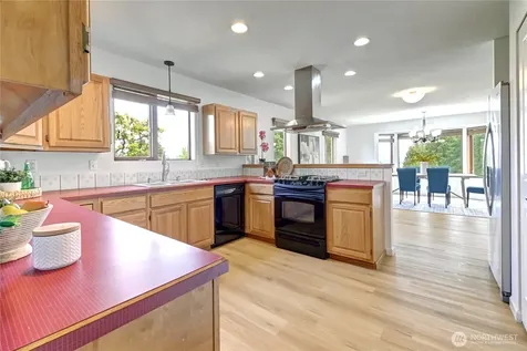 9315 36th Avenue SE Everett WA 98208