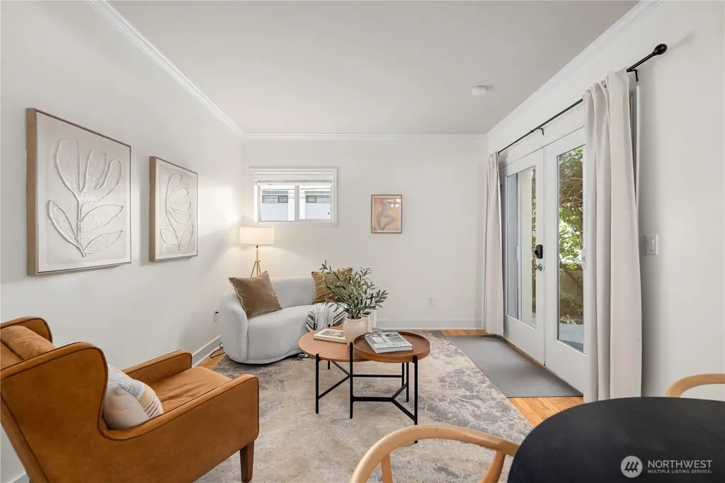 2203 Yale Avenue E Seattle WA 98102