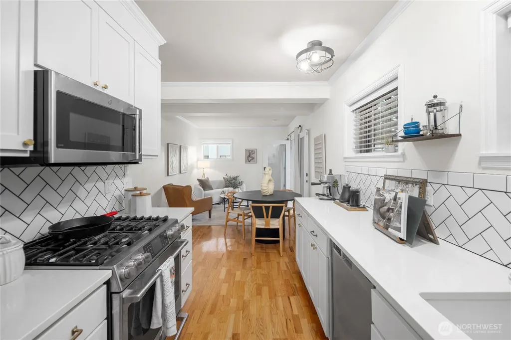 2203 Yale Avenue E Seattle WA 98102