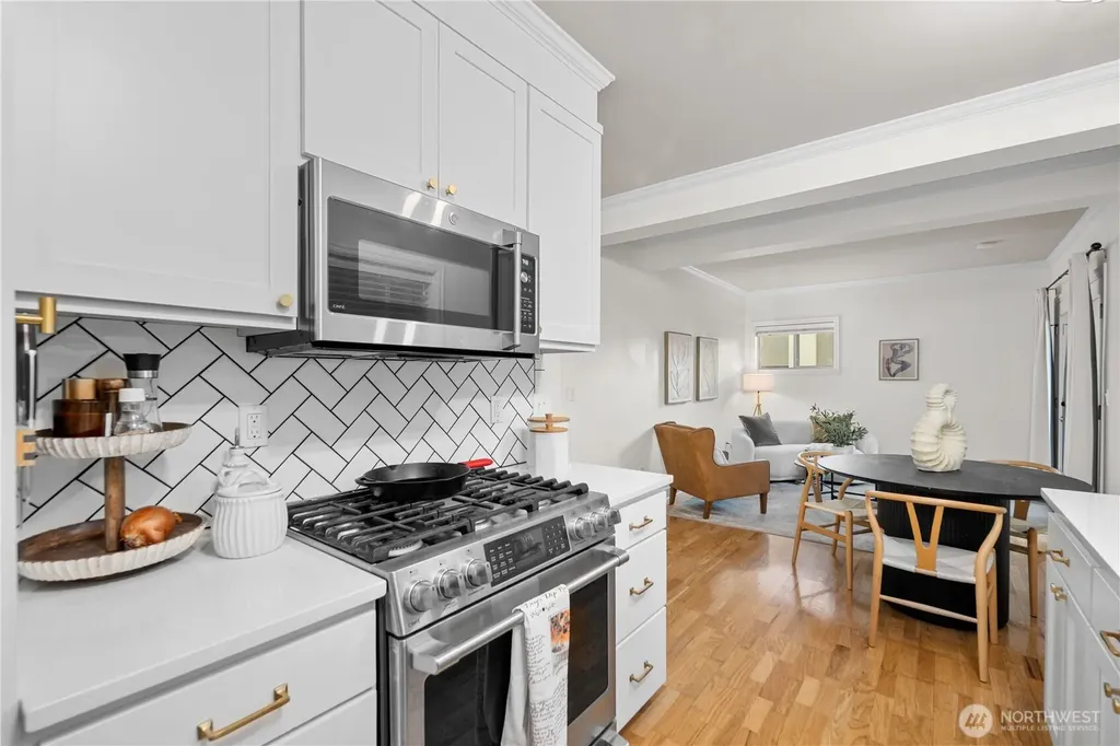 2203 Yale Avenue E Seattle WA 98102