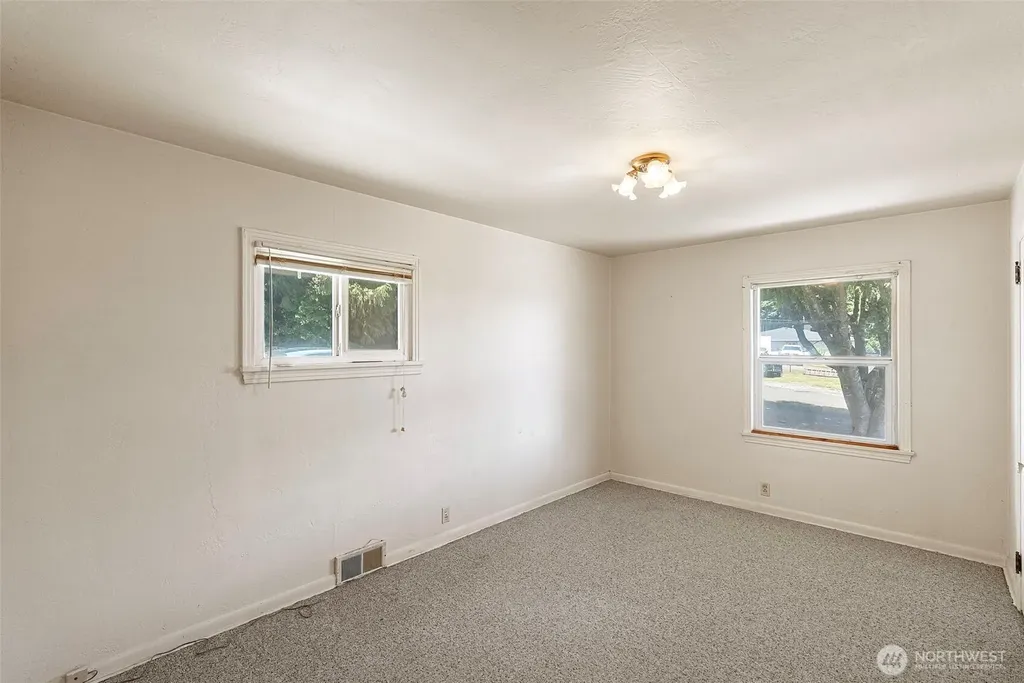 7073 Chico Way NW Bremerton WA 98312