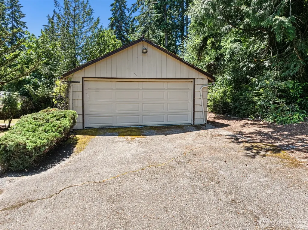 7073 Chico Way NW Bremerton WA 98312