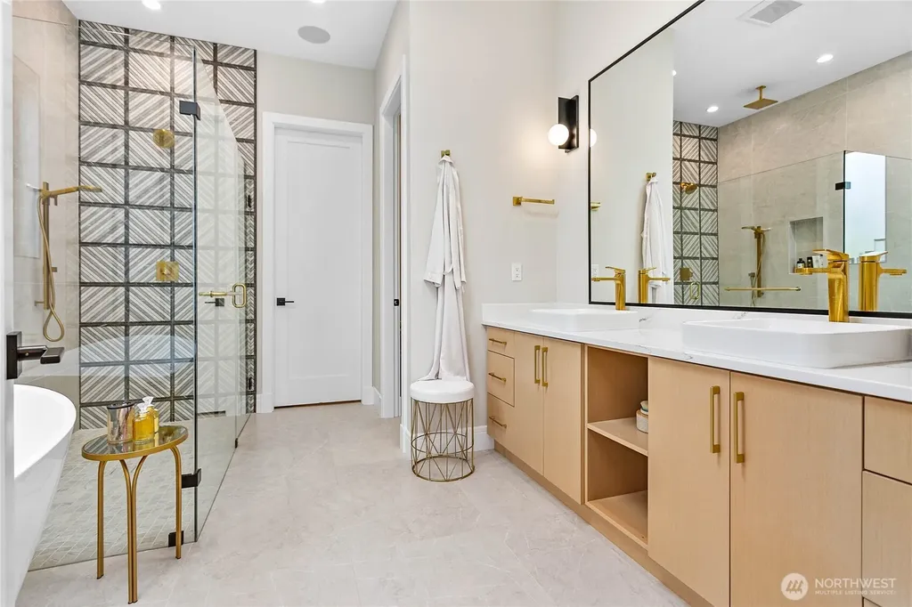 8636 Ashbury Court Blaine WA 98230