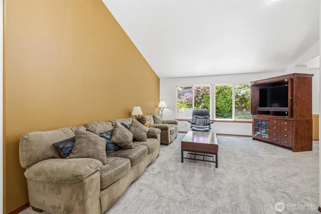 15515 NW 88th Stanwood WA 98292