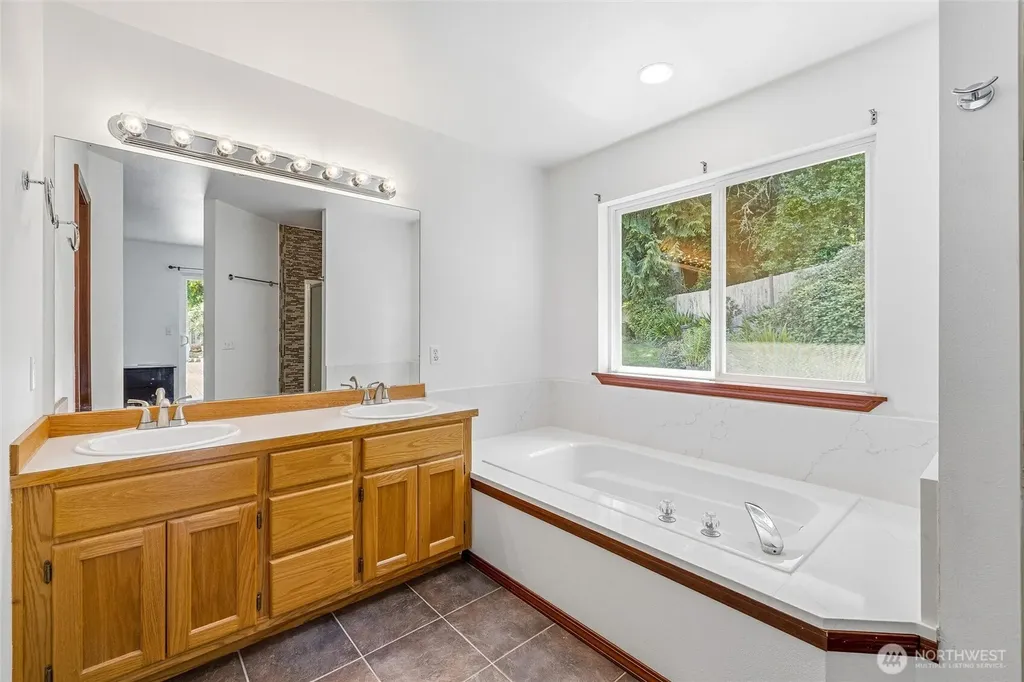 15515 NW 88th Stanwood WA 98292