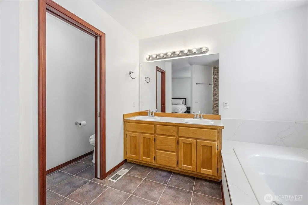 15515 NW 88th Stanwood WA 98292