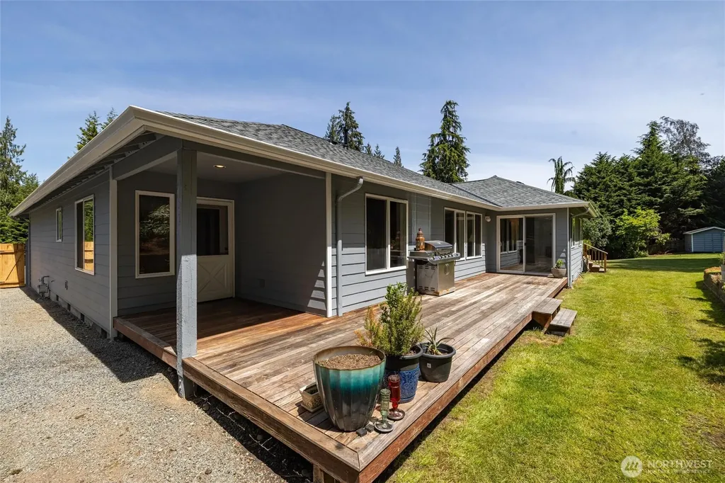 15515 NW 88th Stanwood WA 98292
