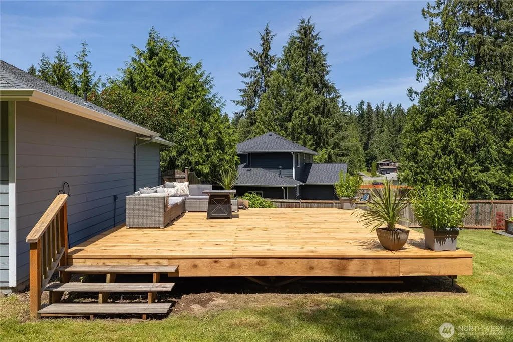 15515 NW 88th Stanwood WA 98292
