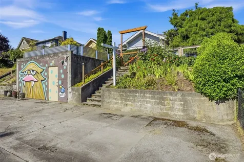 3516 Hoyt Avenue Everett WA 98201
