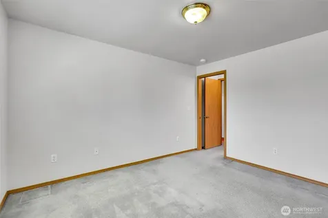 143 99th Street Ct E Tacoma WA 98445