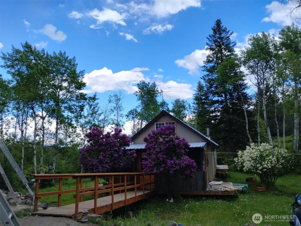 1066 Ellemeham Mountain Road Oroville WA 98844