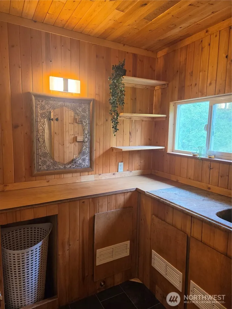 1066 A Ellemeham Mountain Road Oroville WA 98844