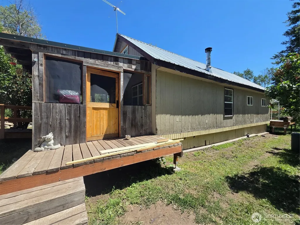 1066 A Ellemeham Mountain Road Oroville WA 98844