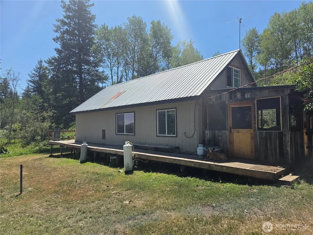 1066 A Ellemeham Mountain Road Oroville WA 98844