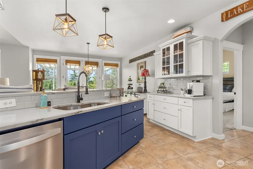341 W Reeves Hill Drive Shelton WA 98584