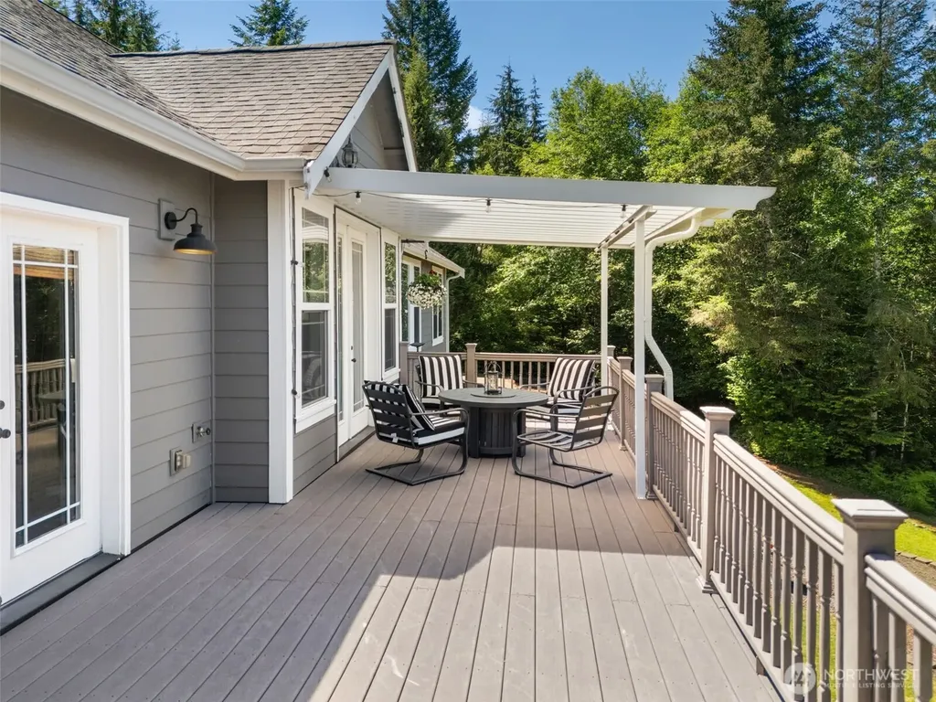 341 W Reeves Hill Drive Shelton WA 98584