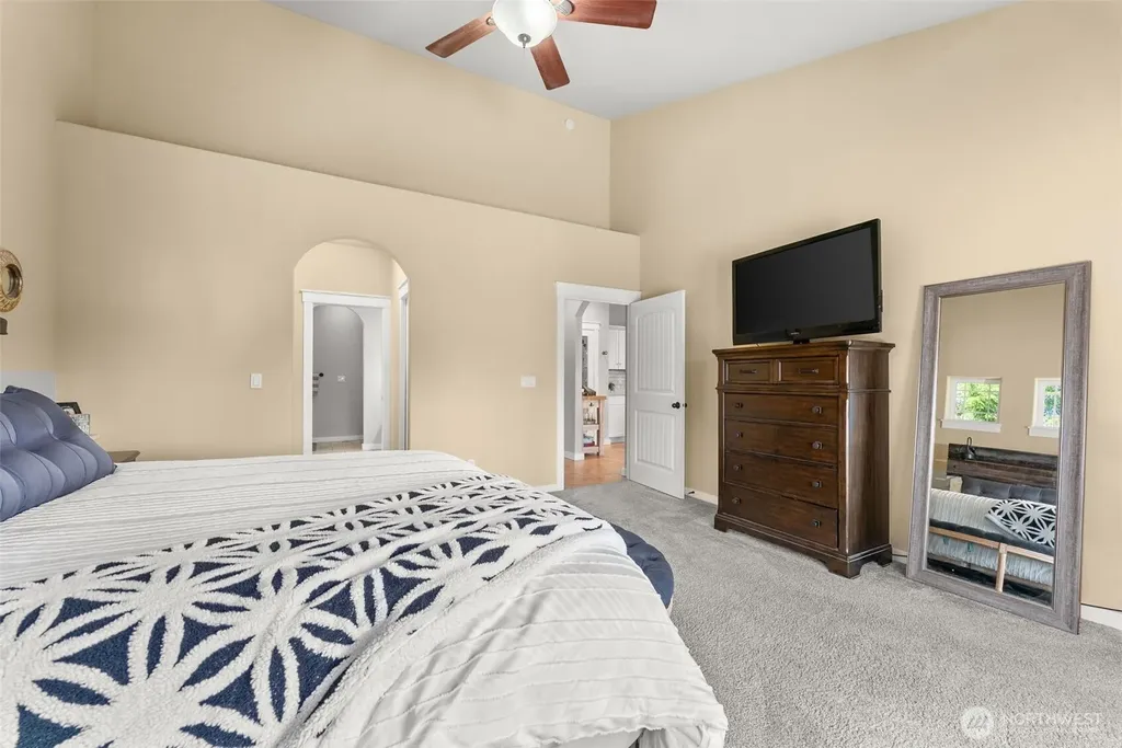 341 W Reeves Hill Drive Shelton WA 98584