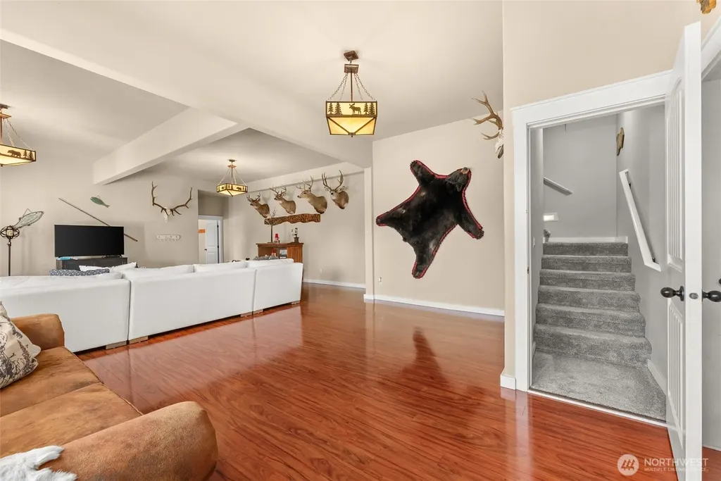 341 W Reeves Hill Drive Shelton WA 98584