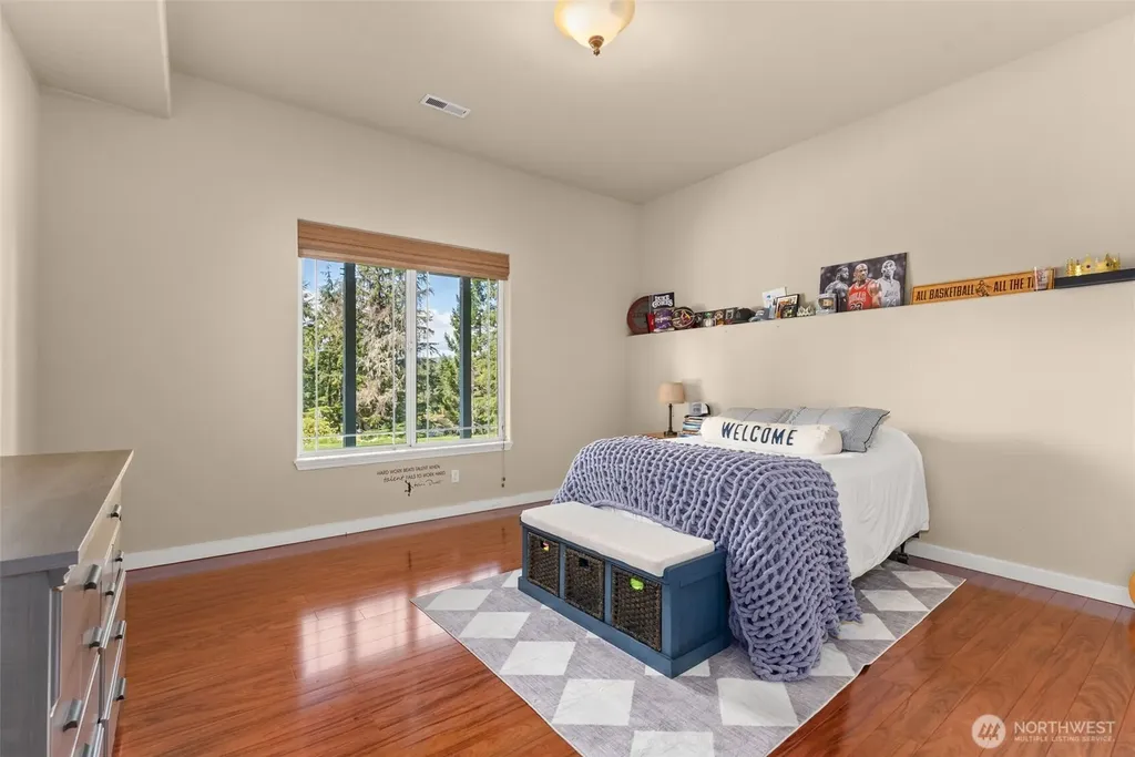 341 W Reeves Hill Drive Shelton WA 98584