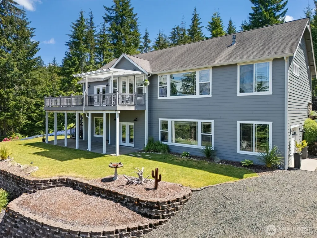 341 W Reeves Hill Drive Shelton WA 98584
