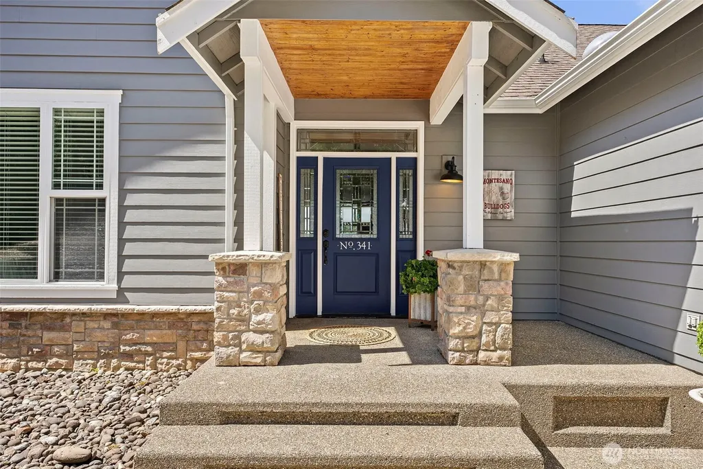 341 W Reeves Hill Drive Shelton WA 98584