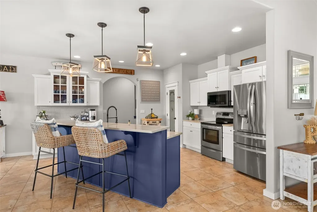 341 W Reeves Hill Drive Shelton WA 98584