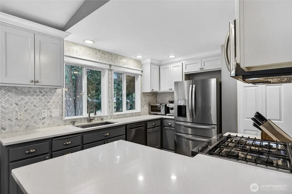 1298 NE Riksen Way Oak Harbor WA 98277