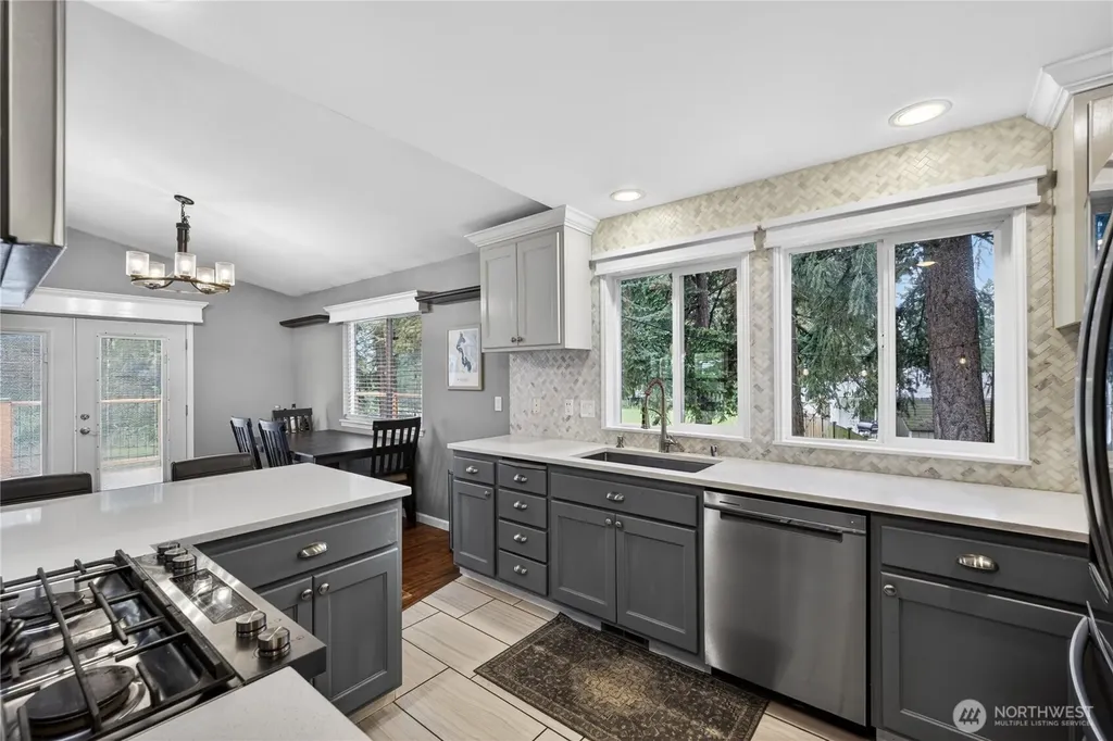 1298 NE Riksen Way Oak Harbor WA 98277