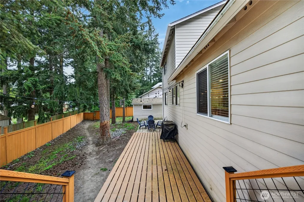 1298 NE Riksen Way Oak Harbor WA 98277