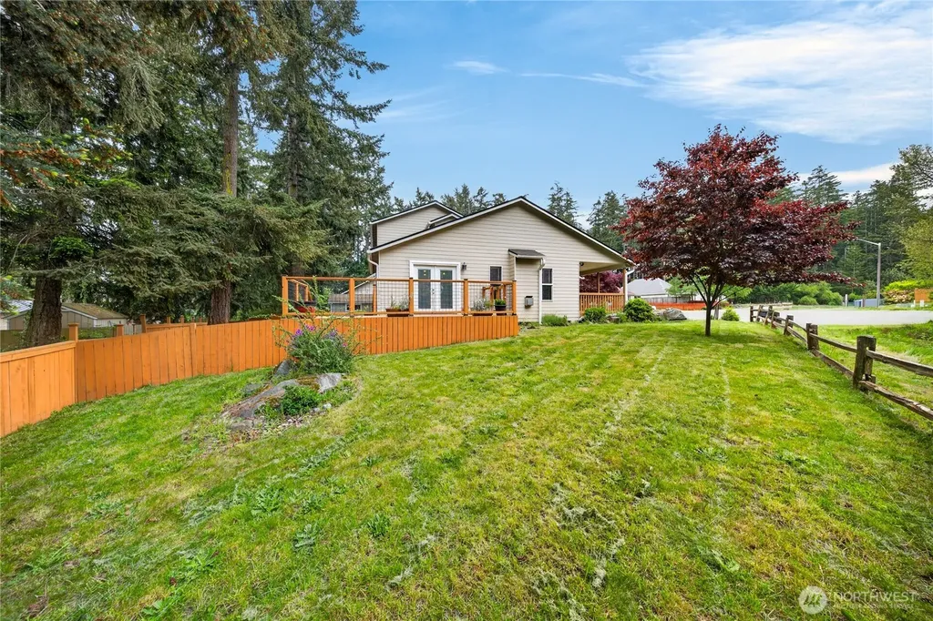 1298 NE Riksen Way Oak Harbor WA 98277