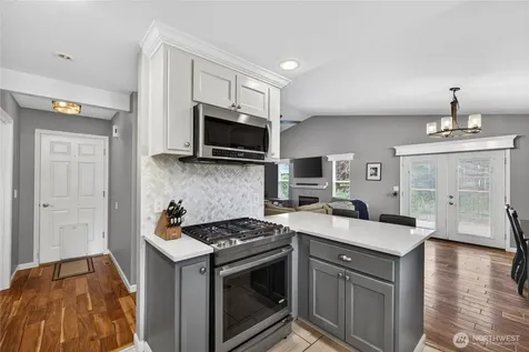 1298 NE Riksen Way Oak Harbor WA 98277