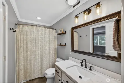 1298 NE Riksen Way Oak Harbor WA 98277