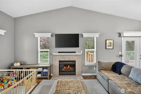 1298 NE Riksen Way Oak Harbor WA 98277