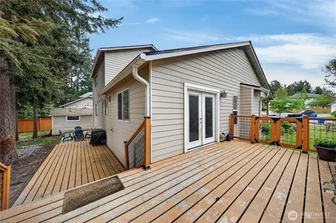 1298 NE Riksen Way Oak Harbor WA 98277