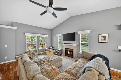 1298 NE Riksen Way Oak Harbor WA 98277