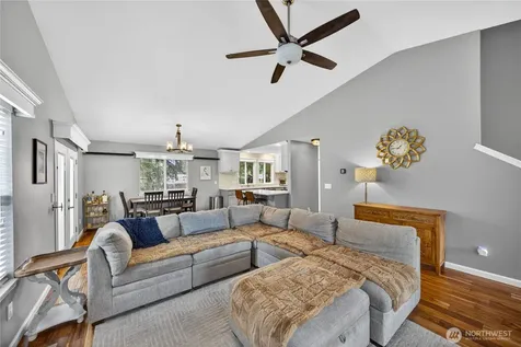 1298 NE Riksen Way Oak Harbor WA 98277