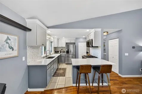 1298 NE Riksen Way Oak Harbor WA 98277