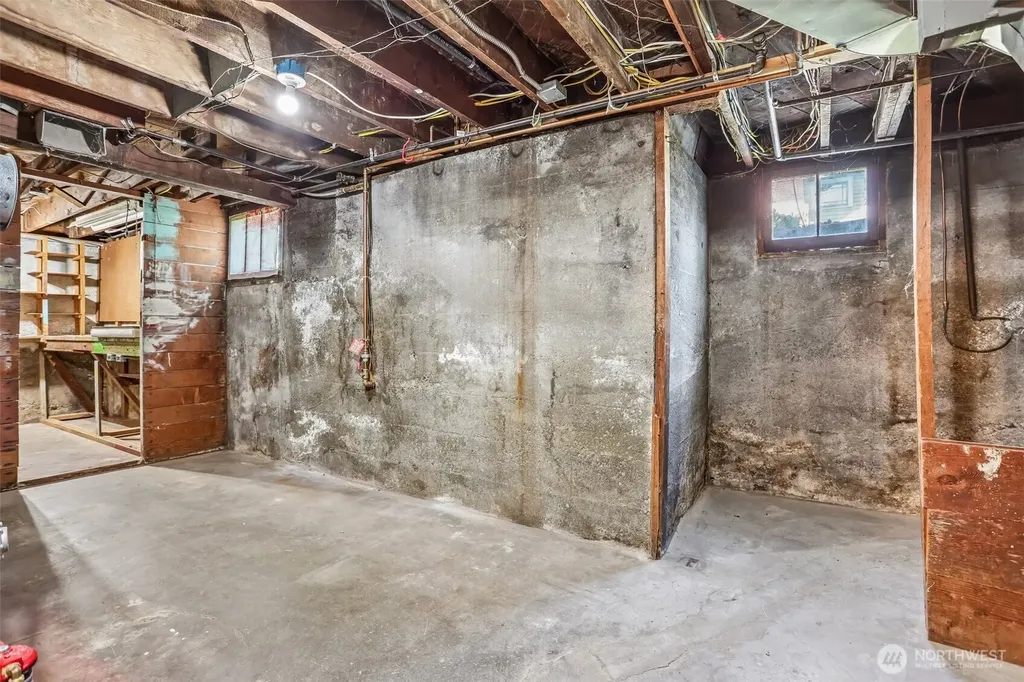 3920 Ashworth Avenue N Seattle WA 98103
