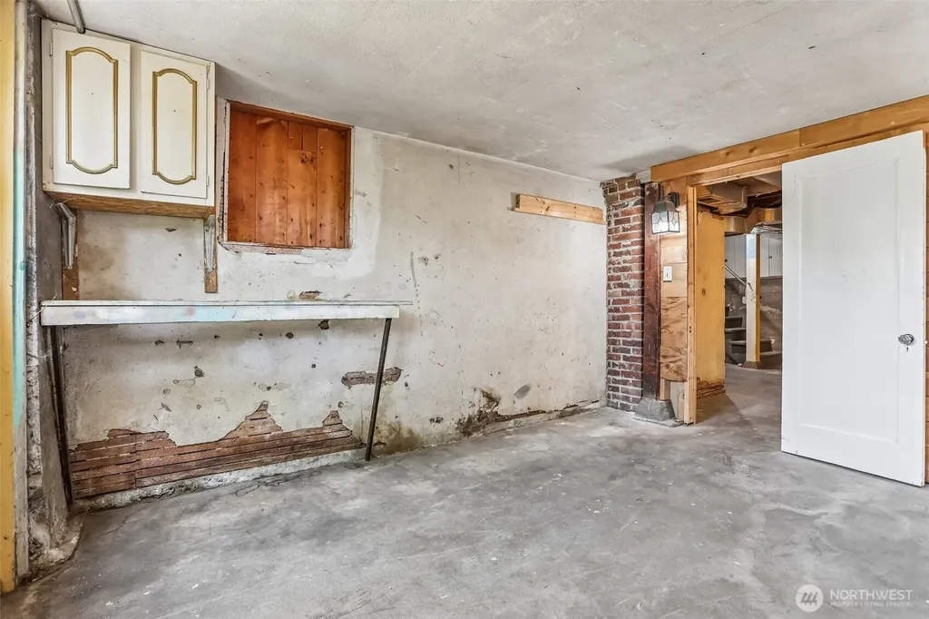 3920 Ashworth Avenue N Seattle WA 98103