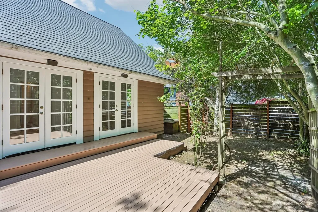 3920 Ashworth Avenue N Seattle WA 98103