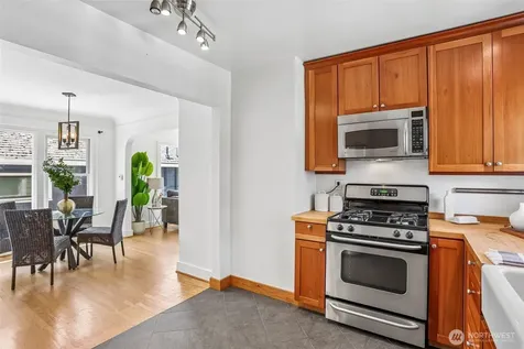 3920 Ashworth Avenue N Seattle WA 98103
