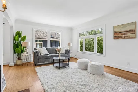 3920 Ashworth Avenue N Seattle WA 98103