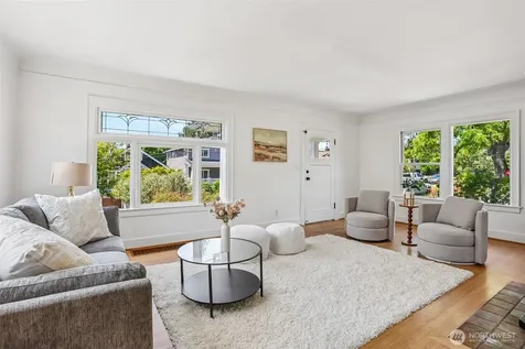 3920 Ashworth Avenue N Seattle WA 98103