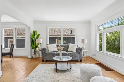 3920 Ashworth Avenue N Seattle WA 98103