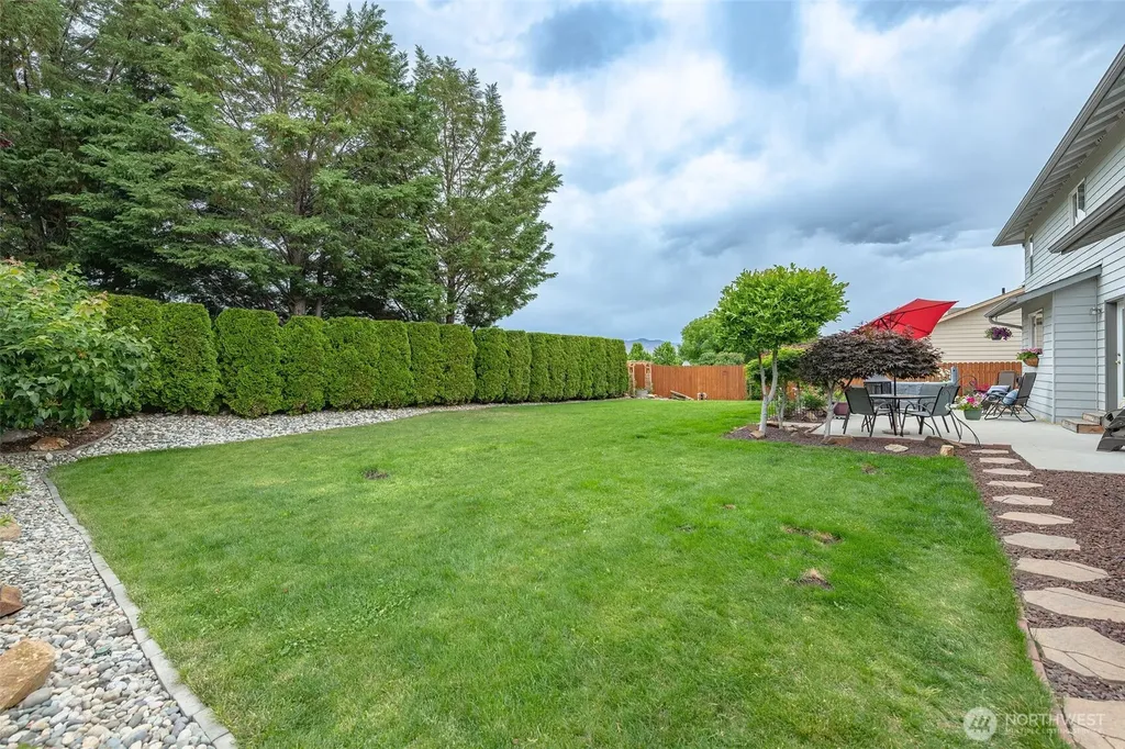 320 Manowar Lane East Wenatchee WA 98802