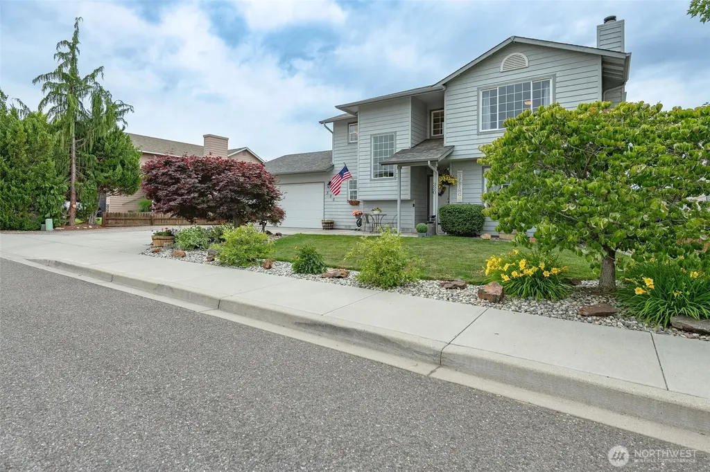 320 Manowar Lane East Wenatchee WA 98802
