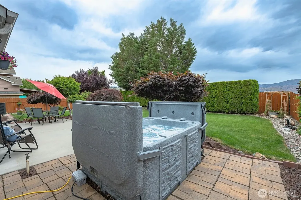 320 Manowar Lane East Wenatchee WA 98802